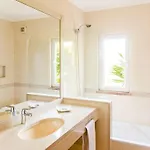 Stunning 10 Bedrooms Lacuna Deluxe Private Pool * Lagos