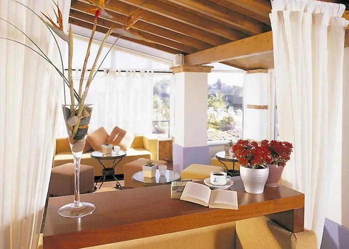 Stunning 10 Bedrooms Lacuna Deluxe Private Pool